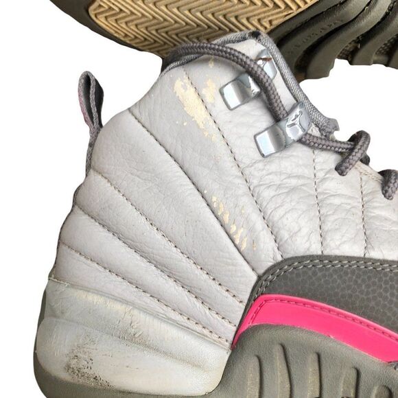 RARE 2016 Air Jordan 12 Retro Wolf Grey Vivid Pink Size 7 - Picture 16 of 16